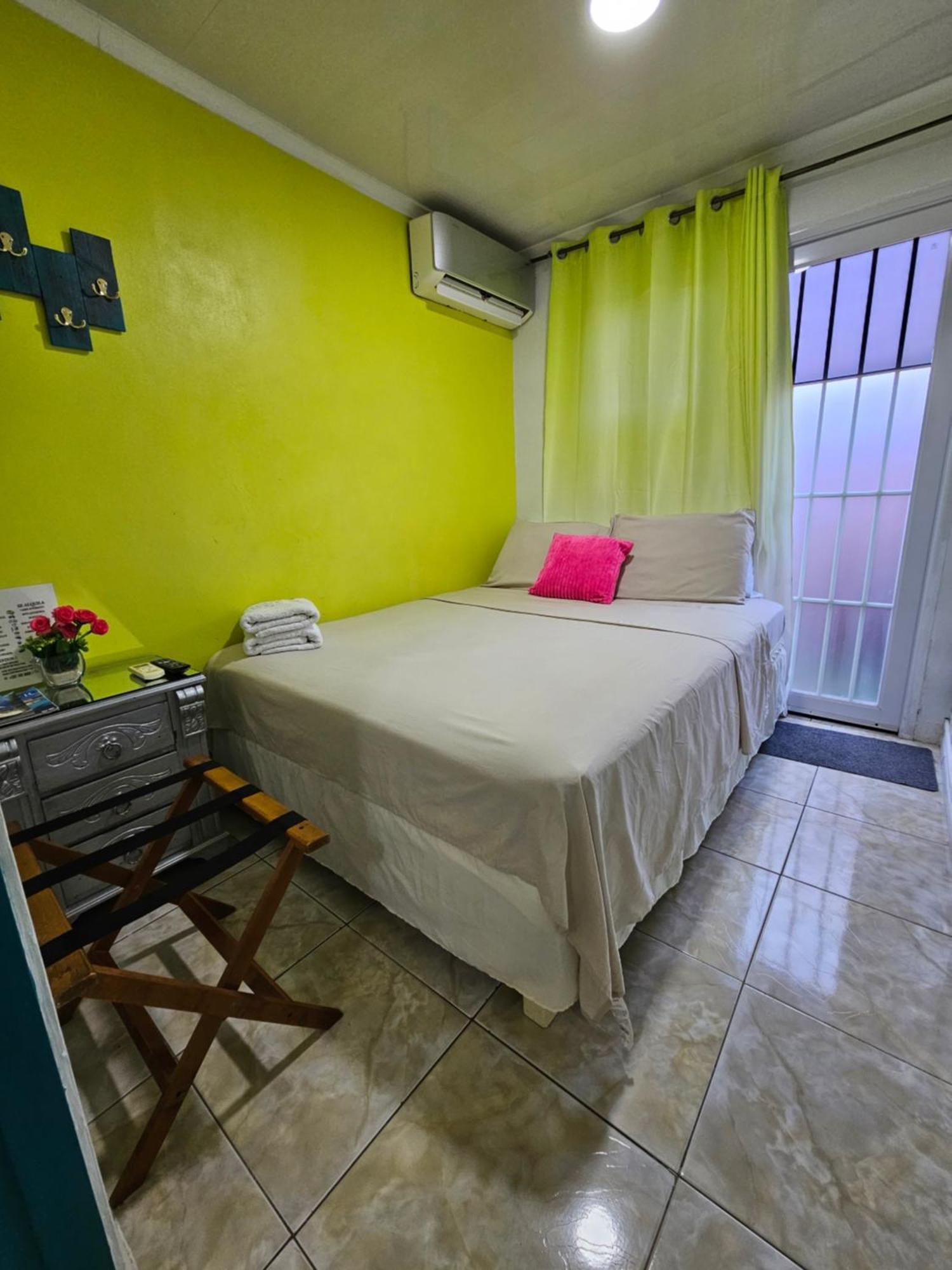 The Jazmine'S Apartment A Oranjestad Dış mekan fotoğraf